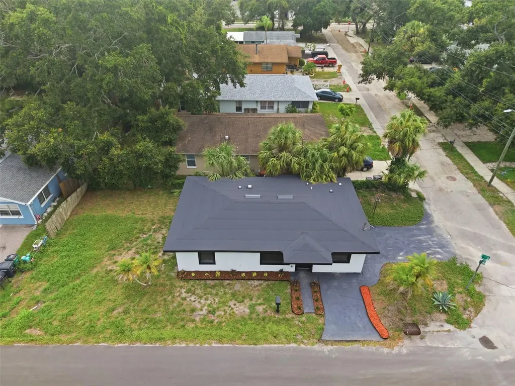 595 Pine Street Safety Harbor FL 34695