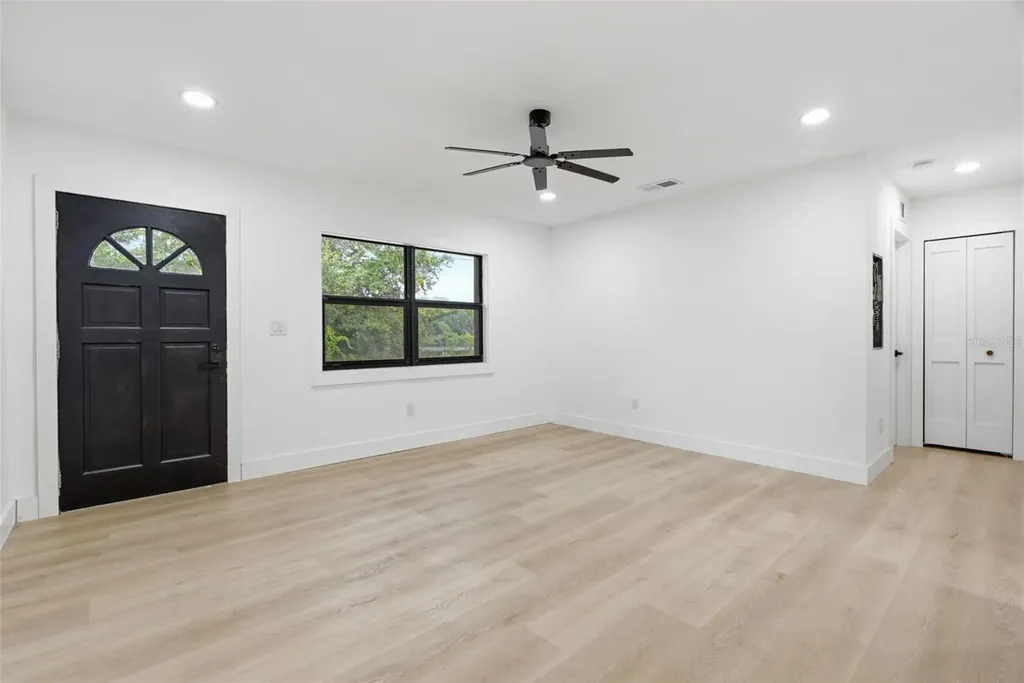595 Pine Street Safety Harbor FL 34695