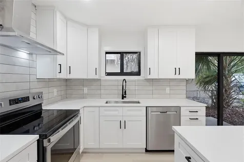 595 Pine Street Safety Harbor FL 34695
