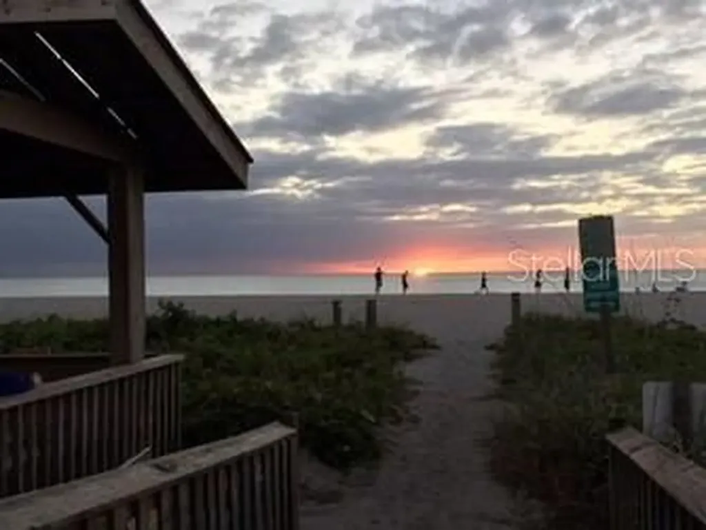 908 Villas Drive Venice FL 34285