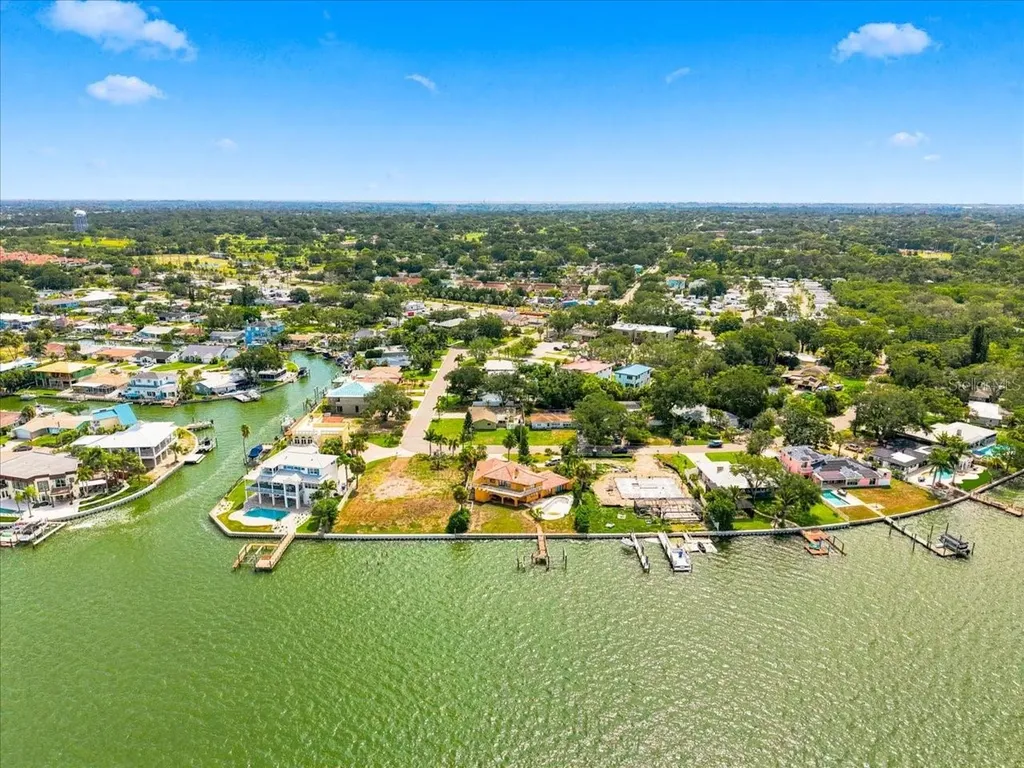 111 Shore Drive Dunedin FL 34698