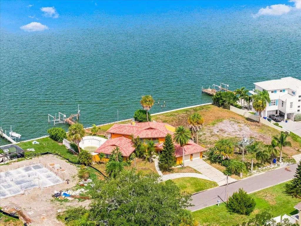 111 Shore Drive Dunedin FL 34698
