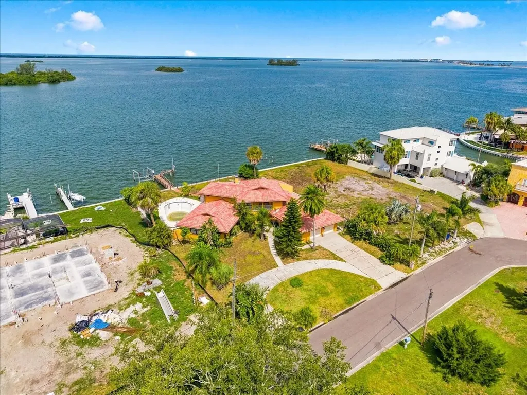 111 Shore Drive Dunedin FL 34698
