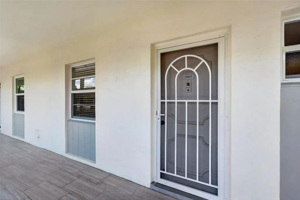 4390 Exeter Drive Longboat Key FL 34228