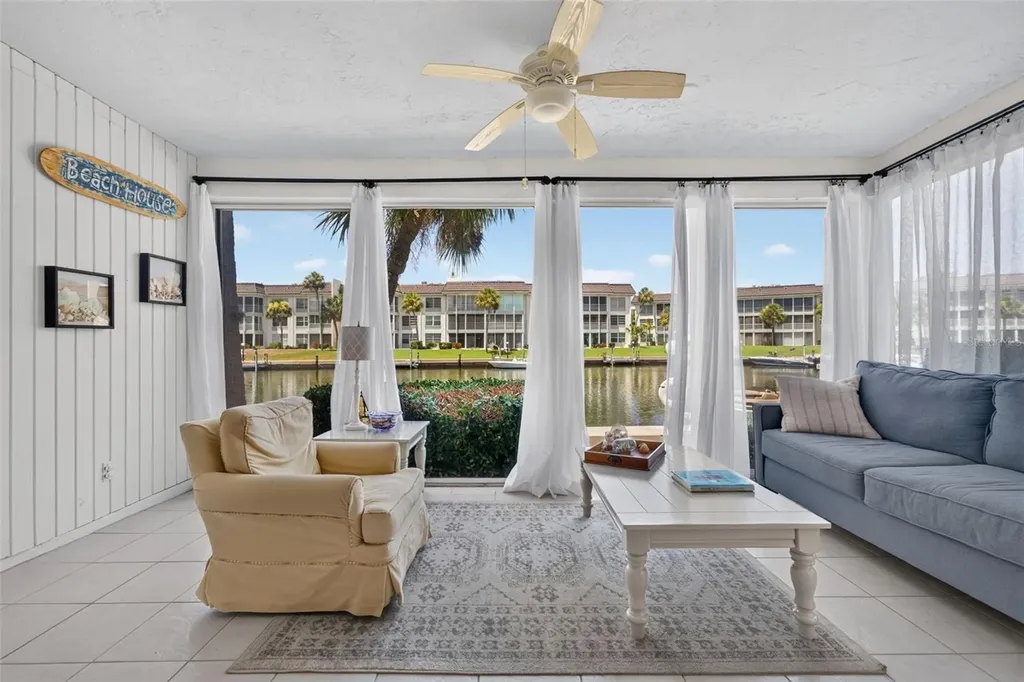 4390 Exeter Drive Longboat Key FL 34228