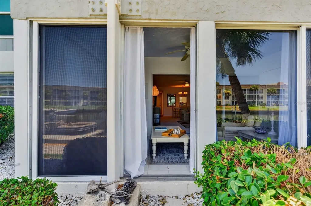 4390 Exeter Drive Longboat Key FL 34228