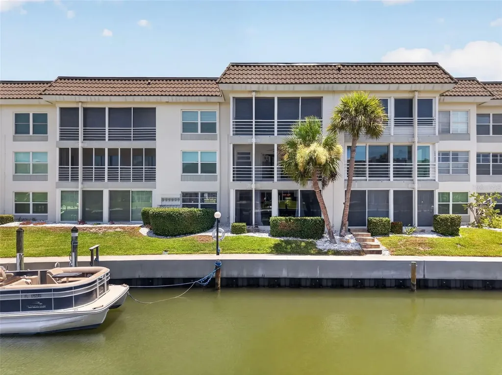 4390 Exeter Drive Longboat Key FL 34228