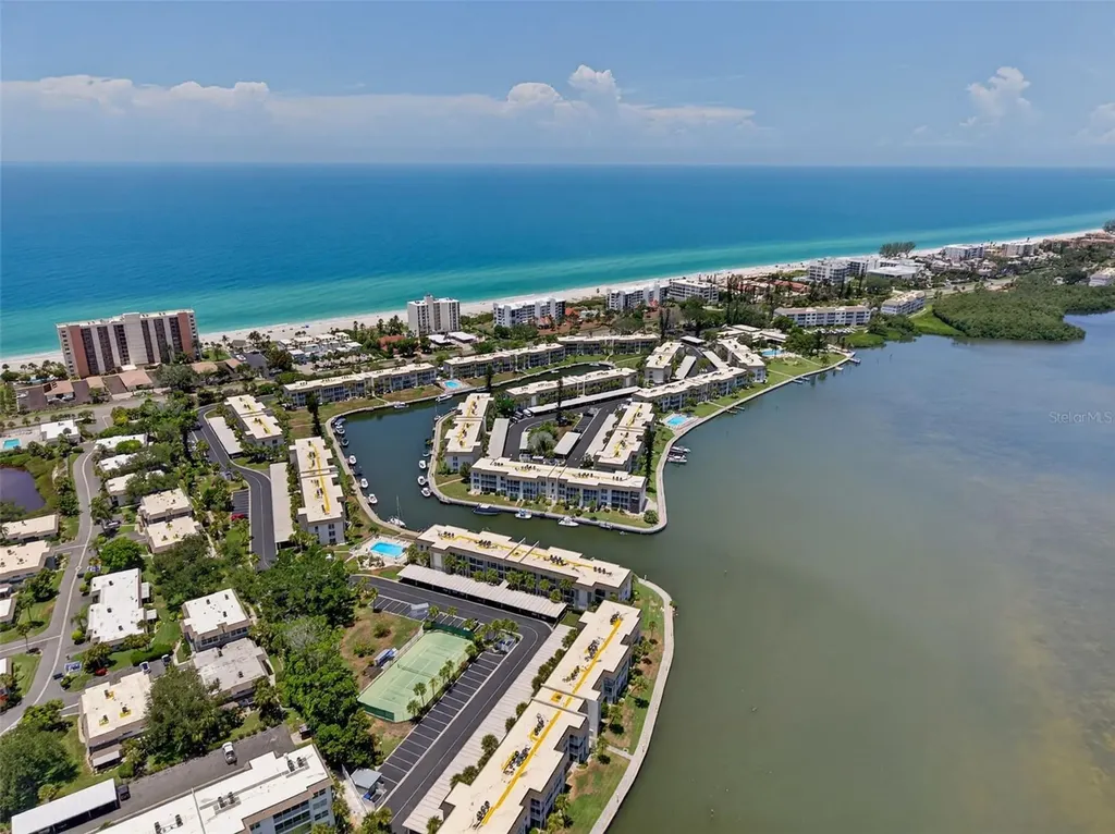 4390 Exeter Drive Longboat Key FL 34228