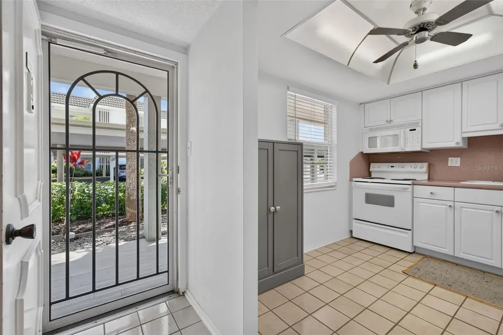4390 Exeter Drive Longboat Key FL 34228