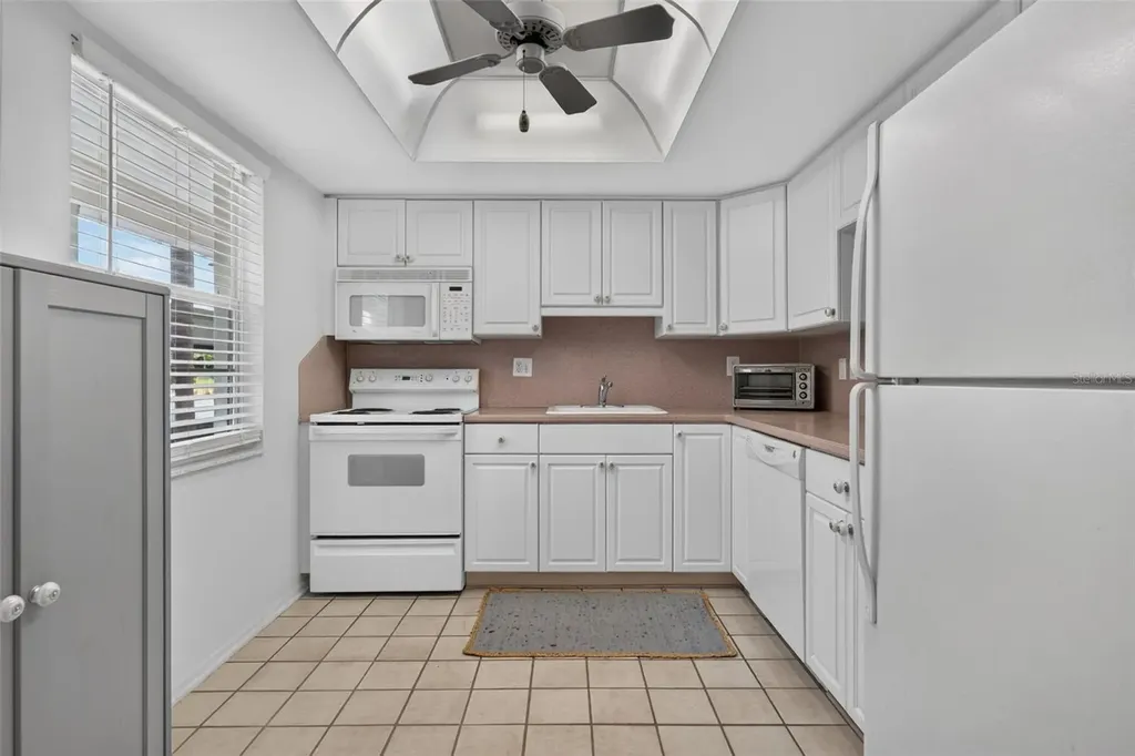 4390 Exeter Drive Longboat Key FL 34228
