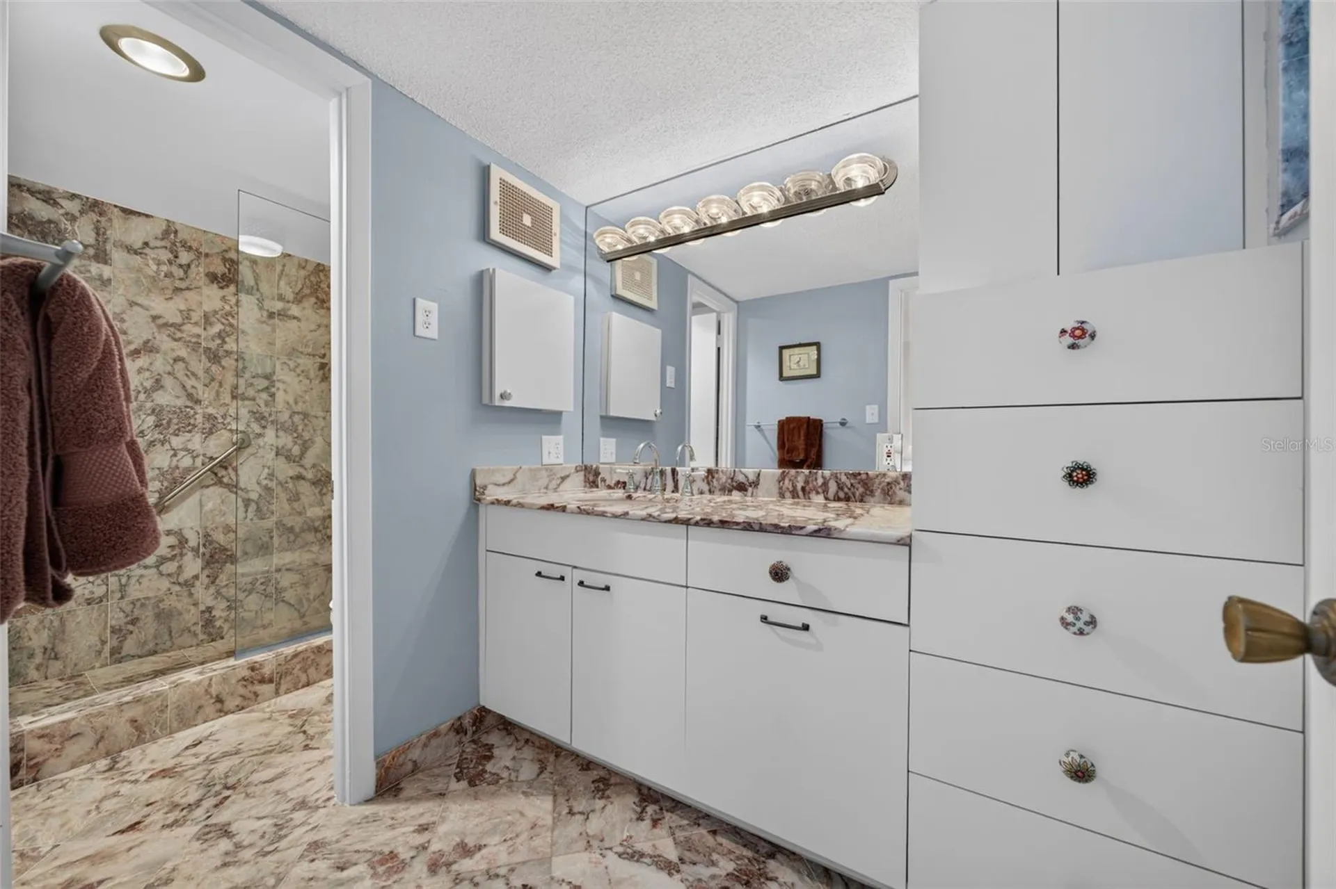 4390 Exeter Drive Longboat Key FL 34228