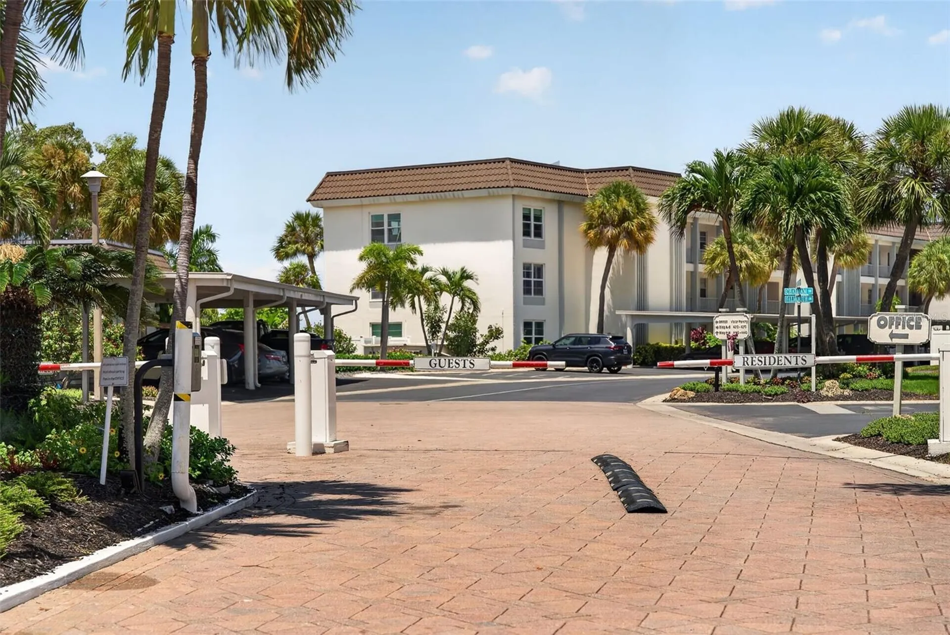 4390 Exeter Drive Longboat Key FL 34228