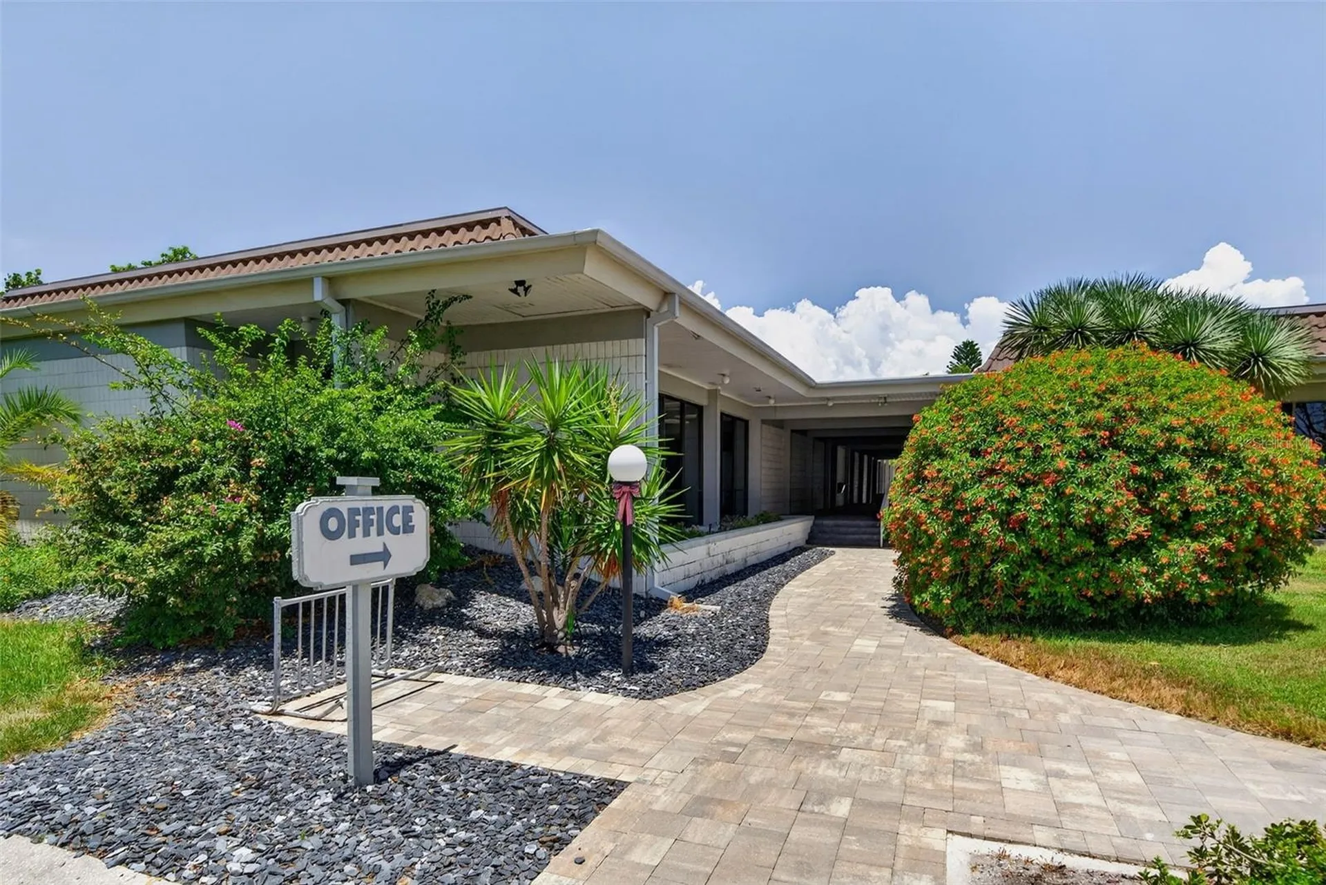4390 Exeter Drive Longboat Key FL 34228