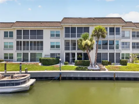 4390 Exeter Drive Longboat Key FL 34228