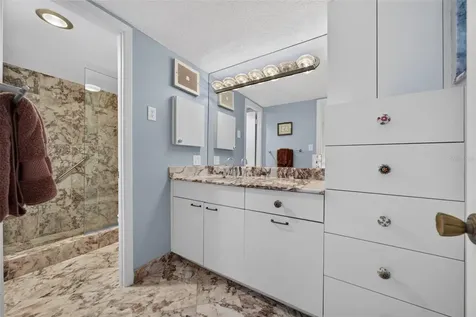 4390 Exeter Drive Longboat Key FL 34228