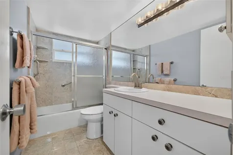 4390 Exeter Drive Longboat Key FL 34228