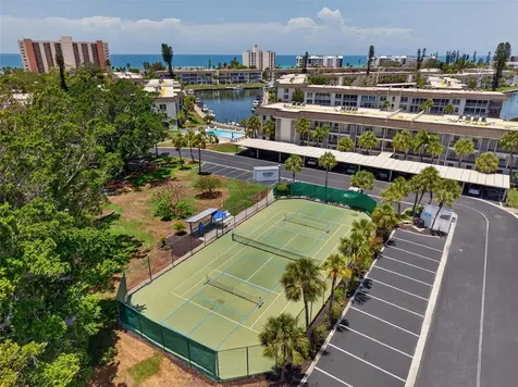 4390 Exeter Drive Longboat Key FL 34228