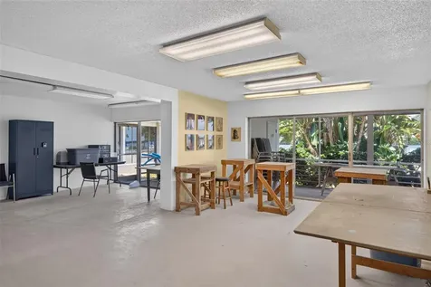 4390 Exeter Drive Longboat Key FL 34228