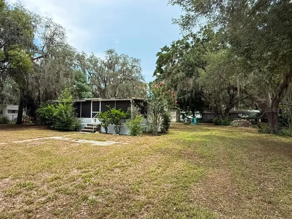 27416 Walnut Avenue Okahumpka FL 34762