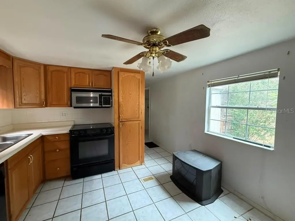 27416 Walnut Avenue Okahumpka FL 34762
