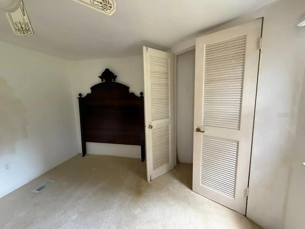 27416 Walnut Avenue Okahumpka FL 34762