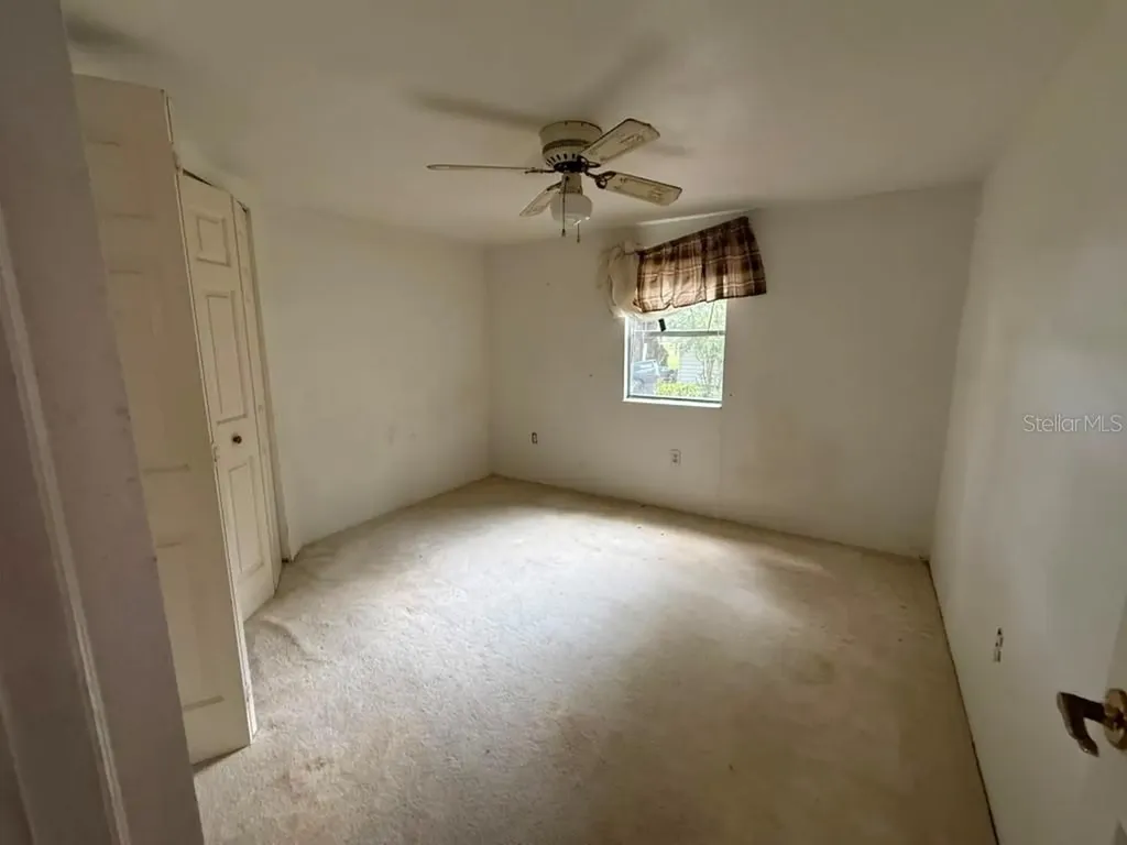 27416 Walnut Avenue Okahumpka FL 34762