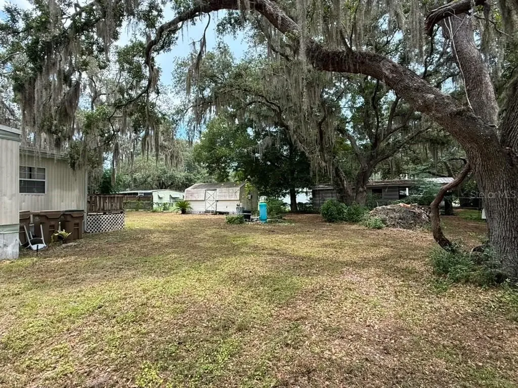 27416 Walnut Avenue Okahumpka FL 34762