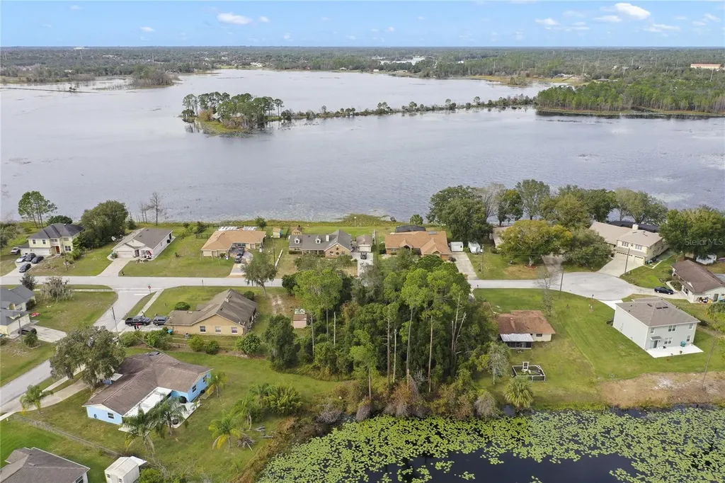 2145 Montecito Avenue Deltona FL 32738
