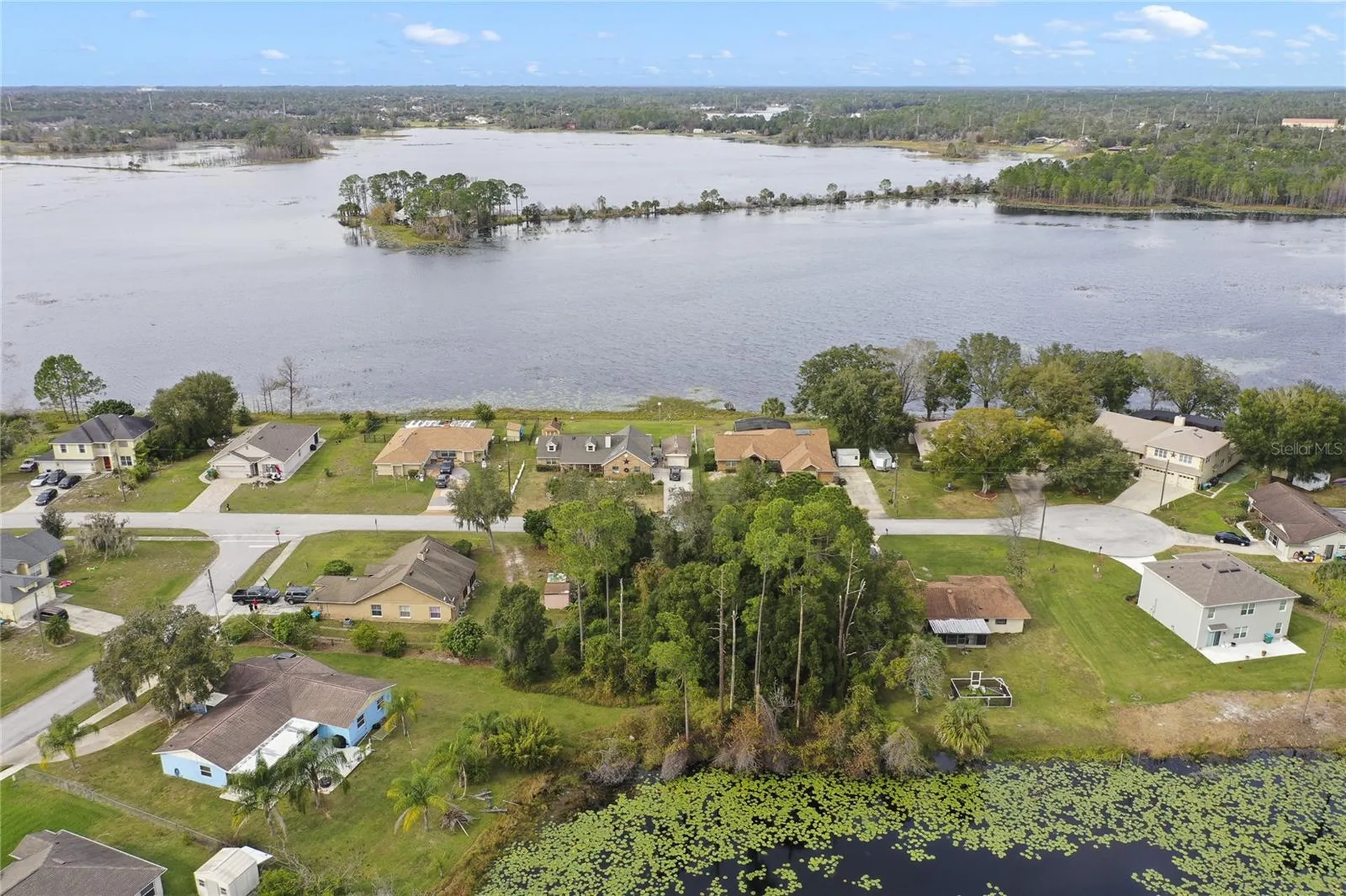 2145 Montecito Avenue Deltona FL 32738
