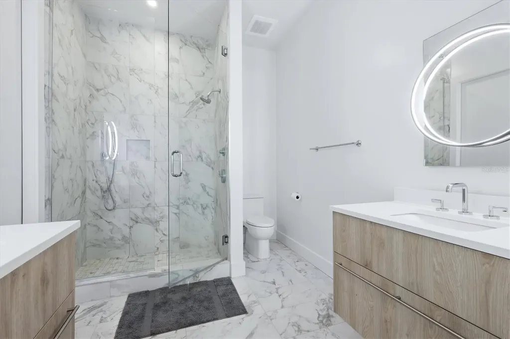 33 S Palm Avenue Sarasota FL 34236