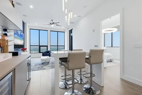 33 S Palm Avenue Sarasota FL 34236