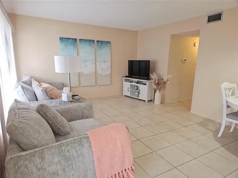 2458 Columbia Drive Clearwater FL 33763