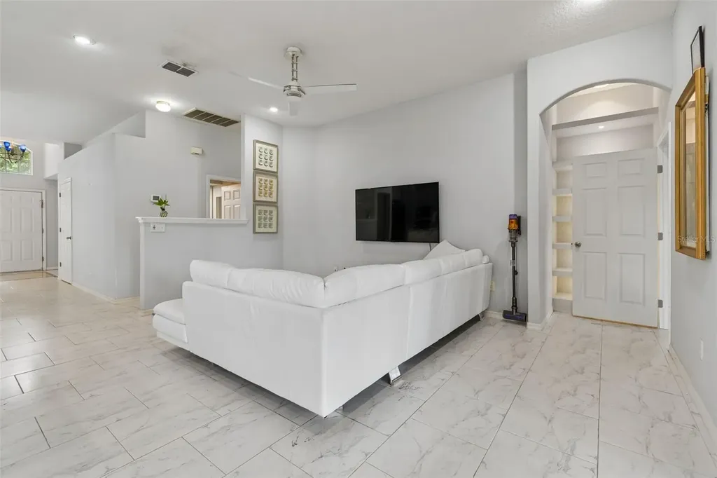 4643 Dunnie Drive Tampa FL 33614