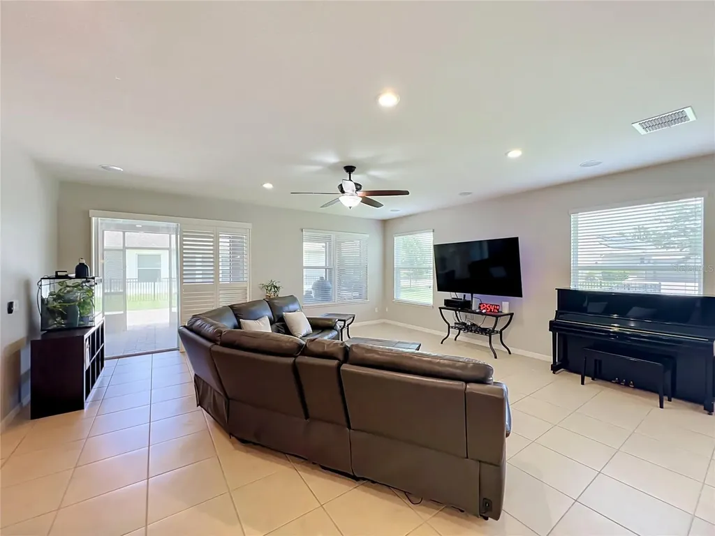 12224 Stone Bark Trail Orlando FL 32824