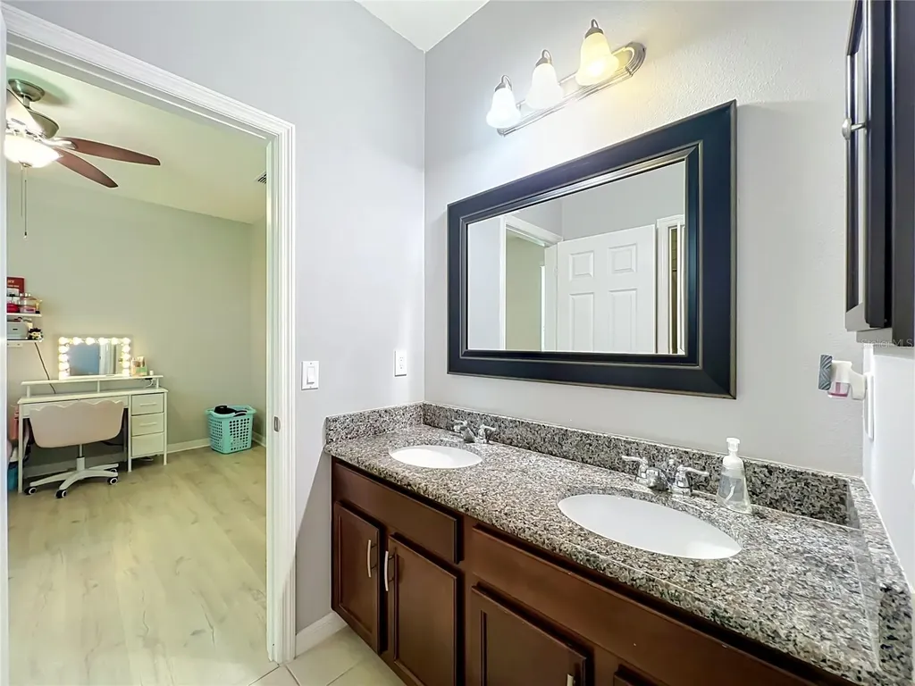 12224 Stone Bark Trail Orlando FL 32824