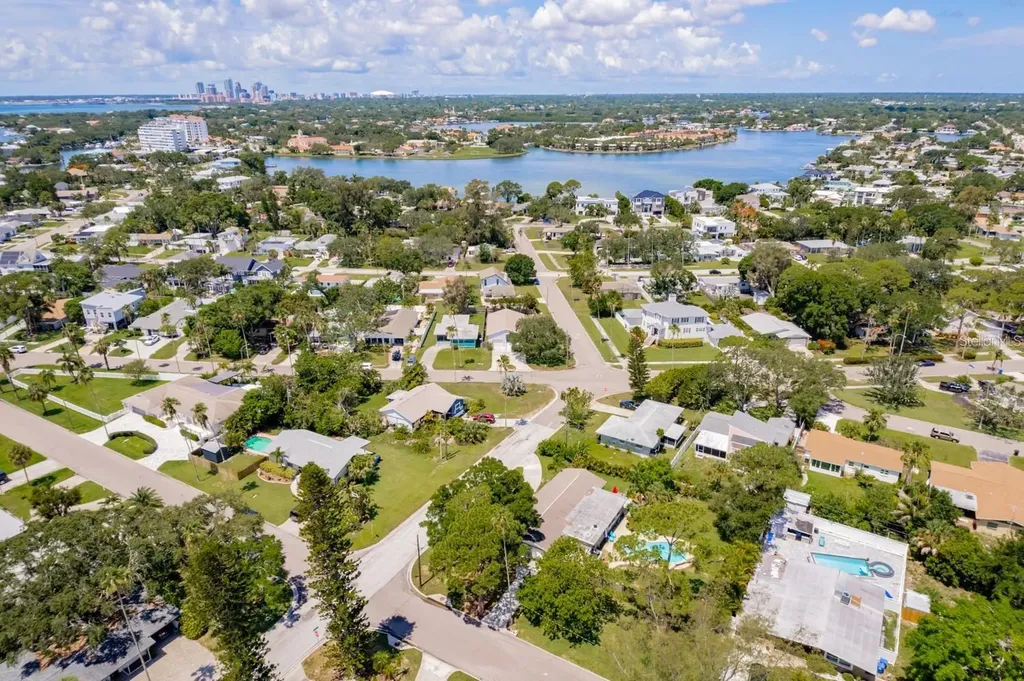 3792 Arkansas Avenue NE St Petersburg FL 33703