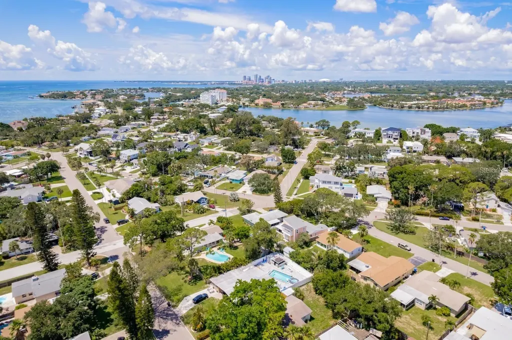 3792 Arkansas Avenue NE St Petersburg FL 33703