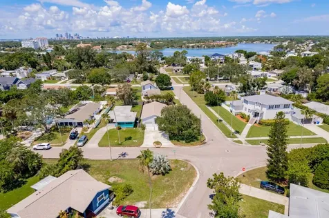 3792 Arkansas Avenue NE St Petersburg FL 33703