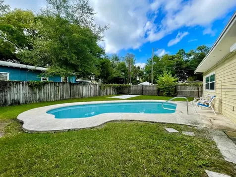 6726 N 11th Street Tampa FL 33604