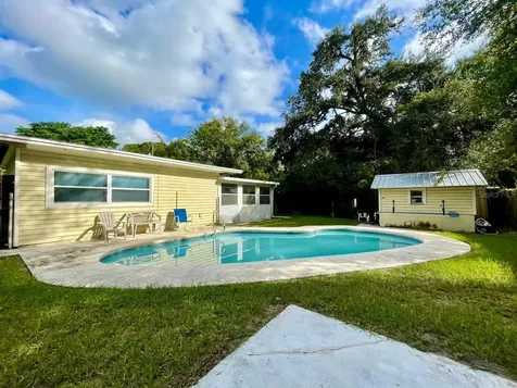 6726 N 11th Street Tampa FL 33604