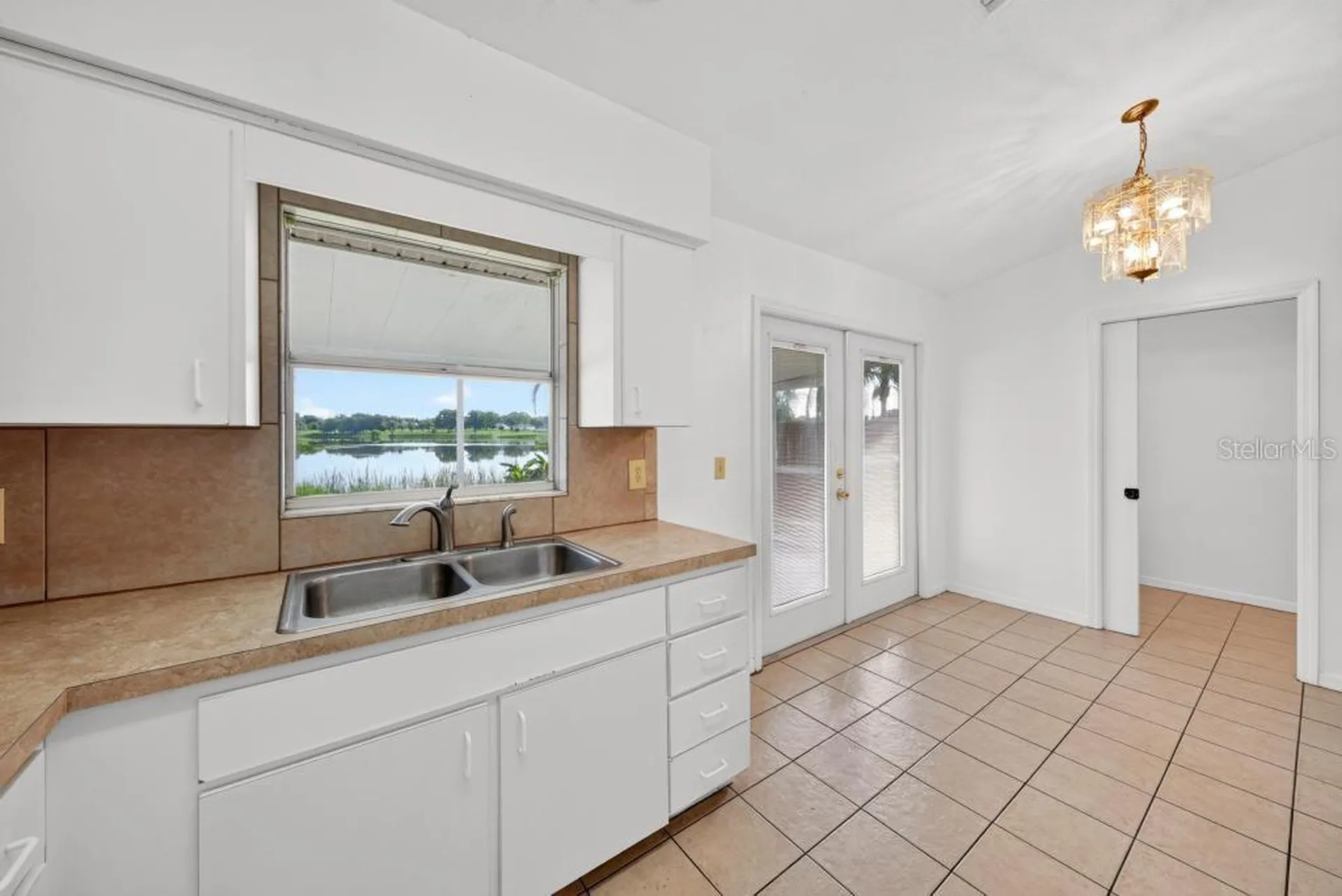 57 Cayman Circle Umatilla FL 32784