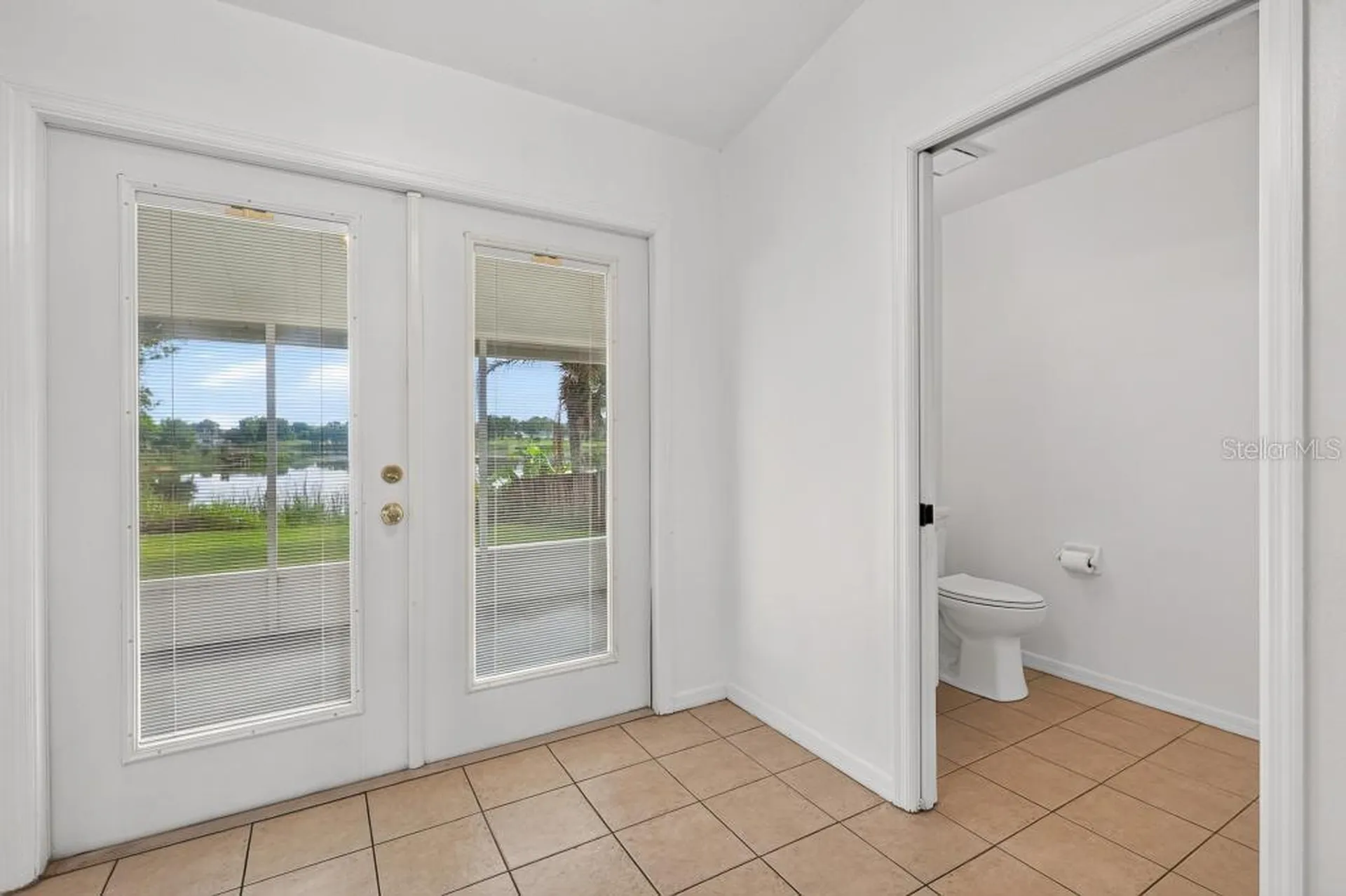 57 Cayman Circle Umatilla FL 32784