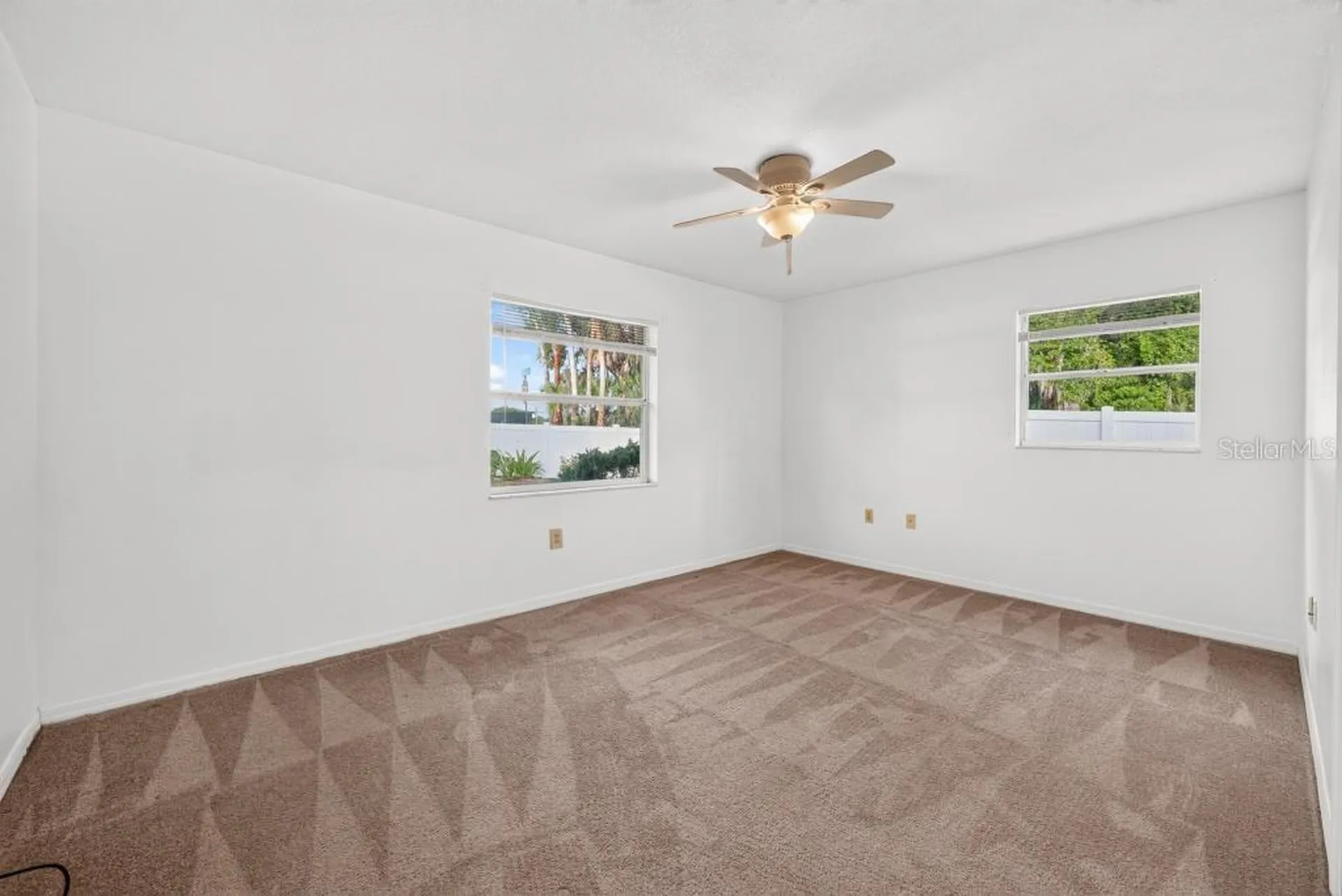 57 Cayman Circle Umatilla FL 32784