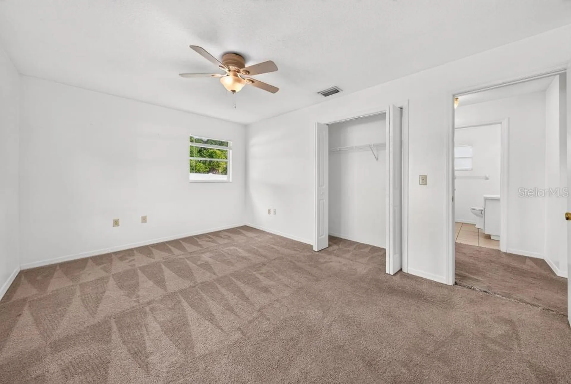57 Cayman Circle Umatilla FL 32784
