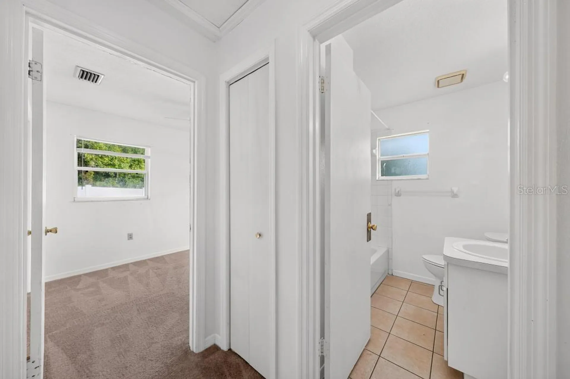57 Cayman Circle Umatilla FL 32784