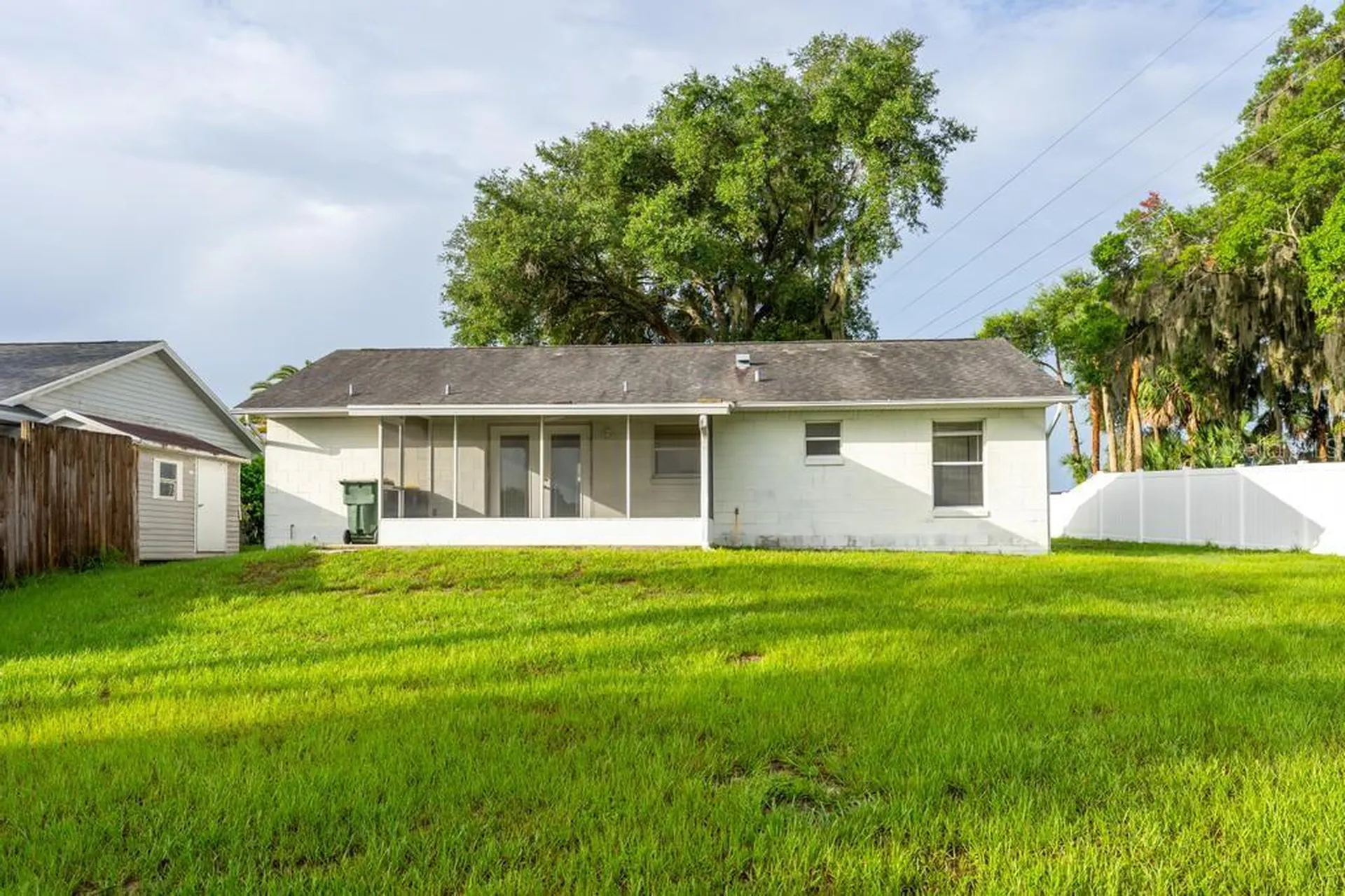 57 Cayman Circle Umatilla FL 32784