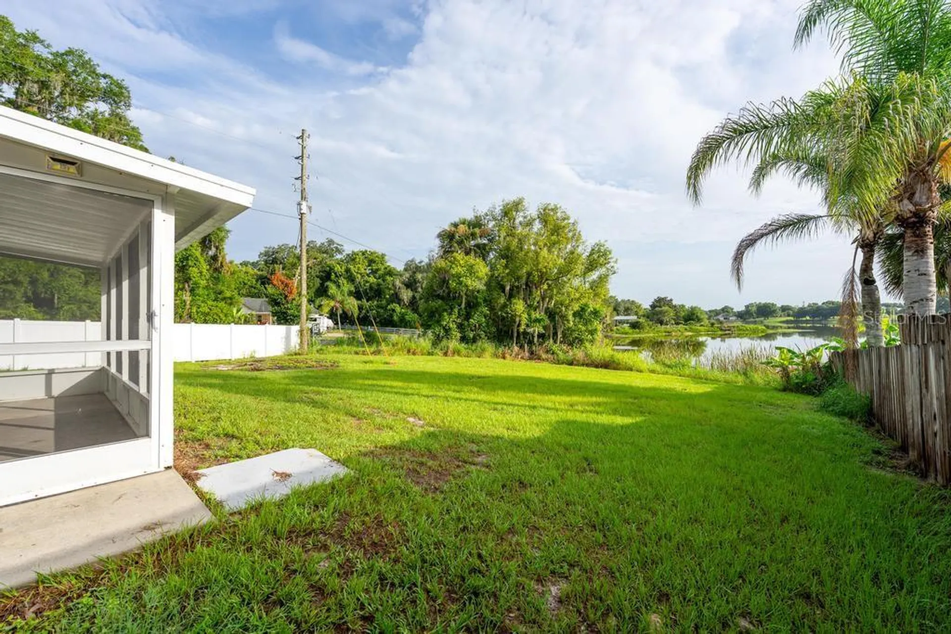 57 Cayman Circle Umatilla FL 32784