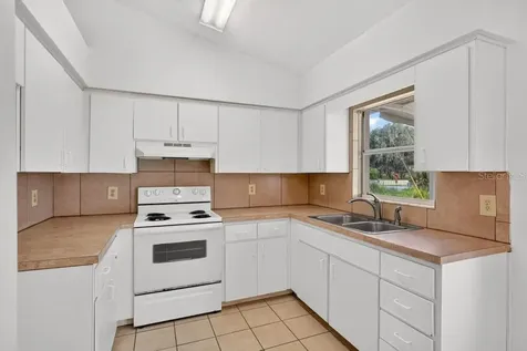 57 Cayman Circle Umatilla FL 32784