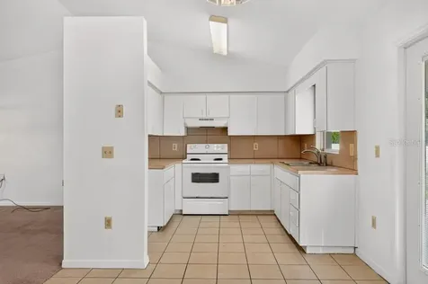 57 Cayman Circle Umatilla FL 32784