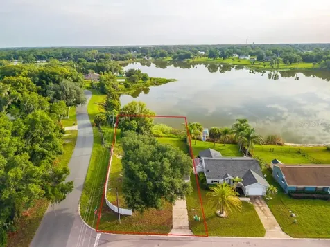 57 Cayman Circle Umatilla FL 32784